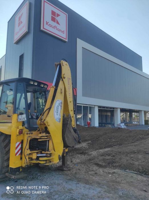 Услуги строителна техника багери самосвали. Строителни дейности, ремон