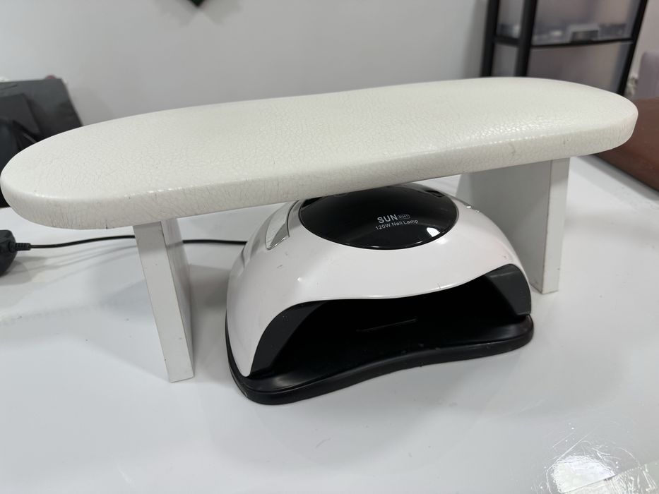 Подставки для рук для маникюра