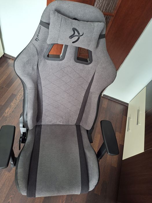 Scaun Gaming Arozzi Avanti, ajustabil, Negru/Gri.
