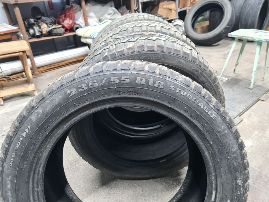 Продам зимние шины r18