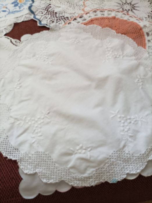 Покривки подходящи за великденските празници и за всяко домакинство