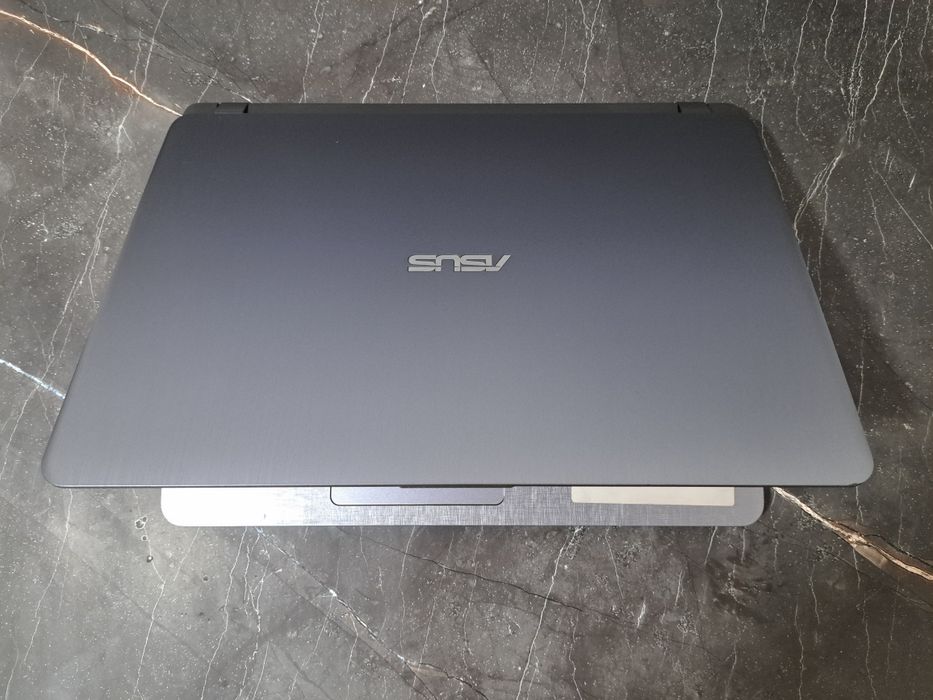 Продам ультрабук ASUS X507MA (идеал)