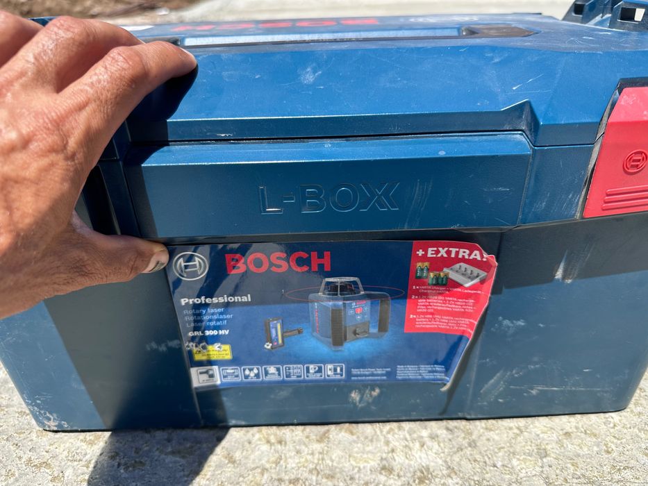 Ротационен нивелир Bosh GRL 300 HV + LR 45
