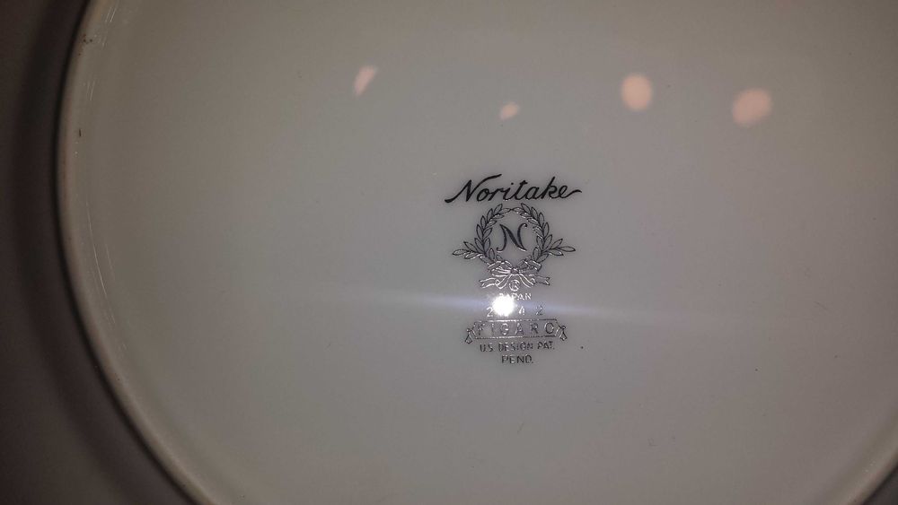 Порцеланов сервиз 92  pcs