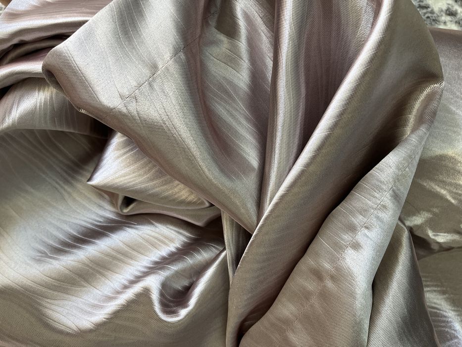 Шторы в комнату в отличном состоянии