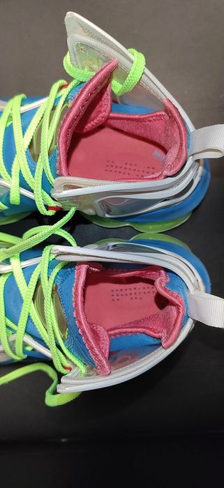 Nike Lebron XIX, номер 42