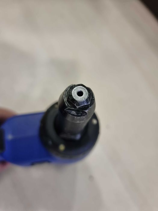 Акумулаторна нитачка AccuBird Pro