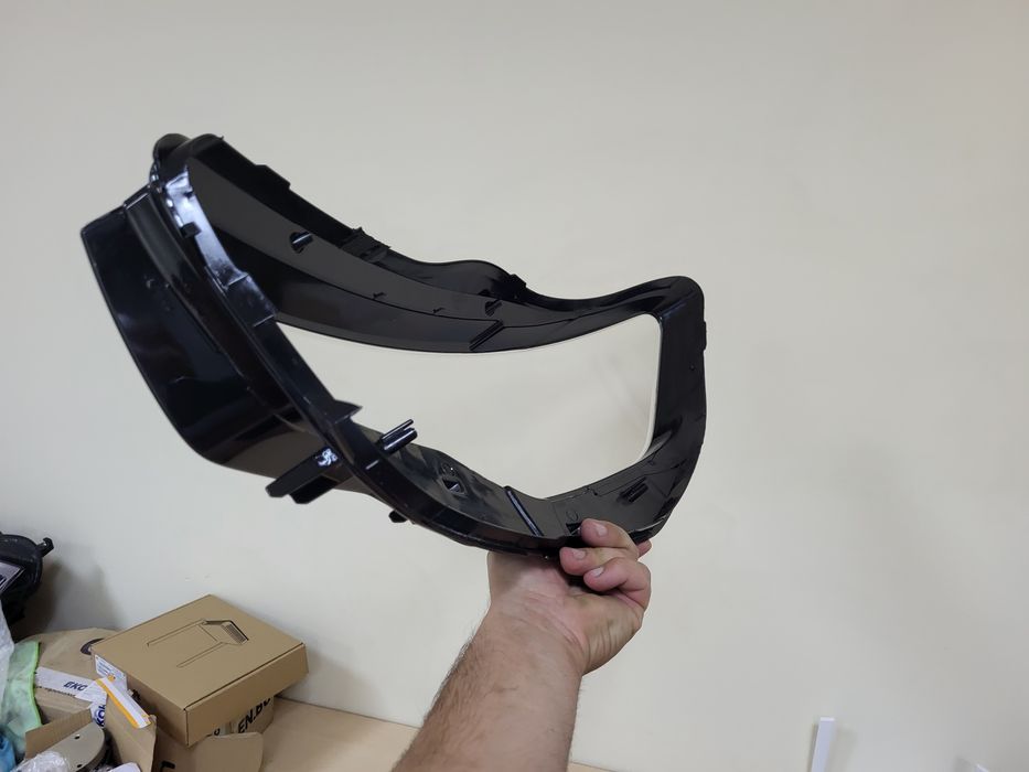 Дясно стъкло за фар Audi A6 C7 преди фейслифт dqsno styklo far farovе