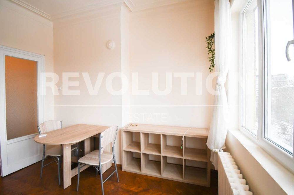 Дава се под наем Двустаен апартамент в София, Център - 55 кв.м за 425 € - Снимка #1