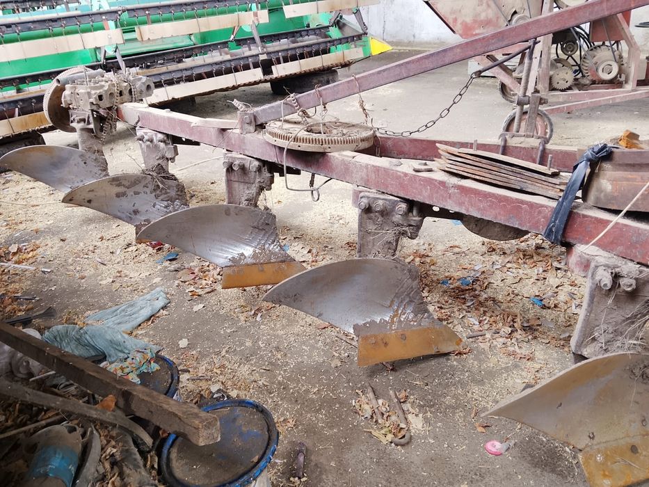 Мтз 82 с плугом и культиватором