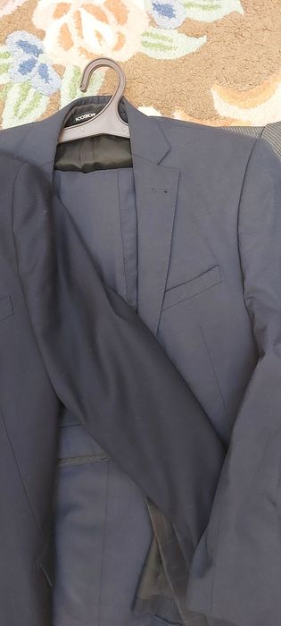 Костюмы отдам даром