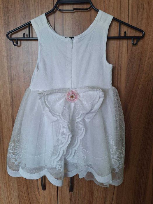 Детска рокля размер 98