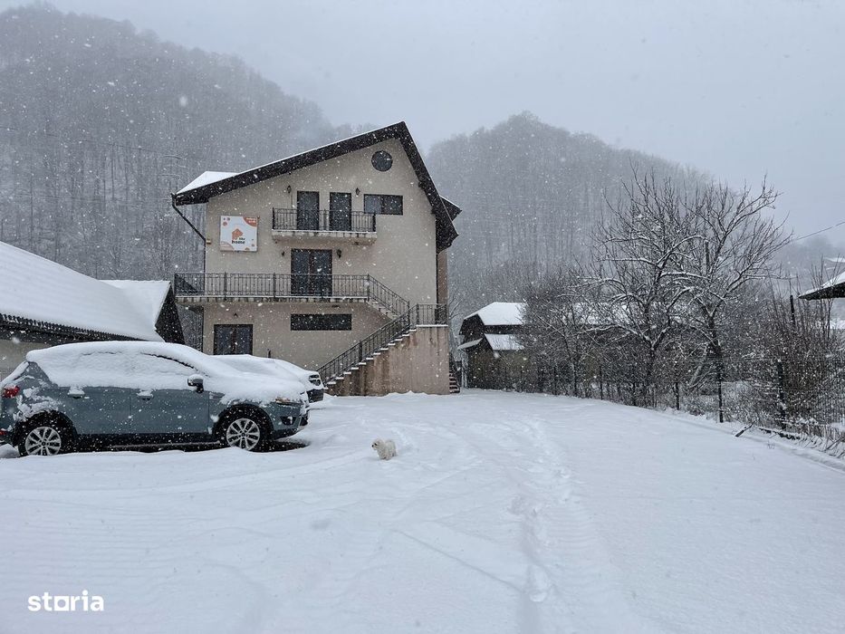 Proprietate multifunc.restaurant pizzerie + apartament, zonă turistică