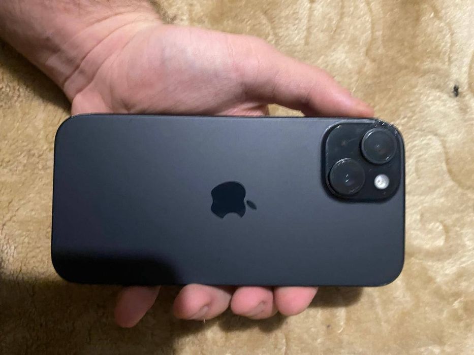 IPhone 15, черный