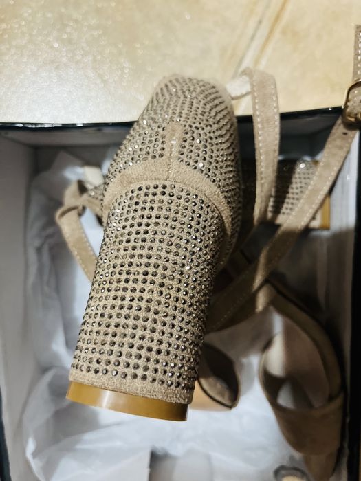 Сандали Тенденз