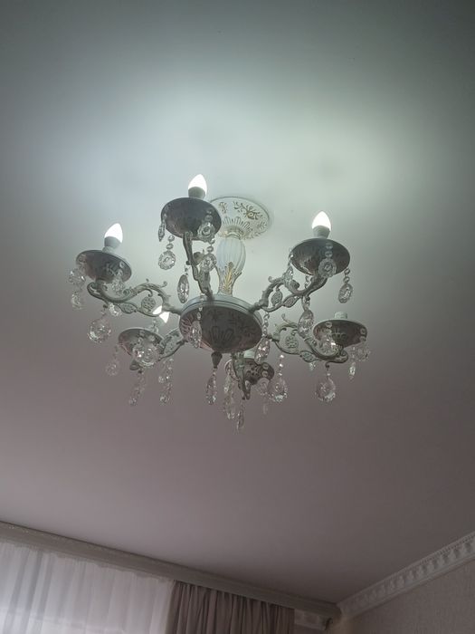 Продам люстру хорошем состоянии