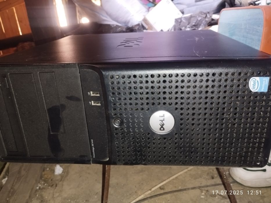 Vand 2 pc uri vechi functionale ,ori pentru piese