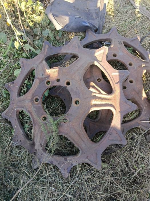 Продам запчасти.