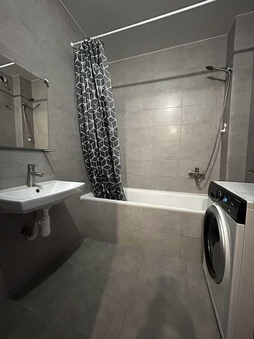 Дава се под наем Двустаен апартамент в София, Слатина - 70 кв.м за 433.5 € - Снимка #2