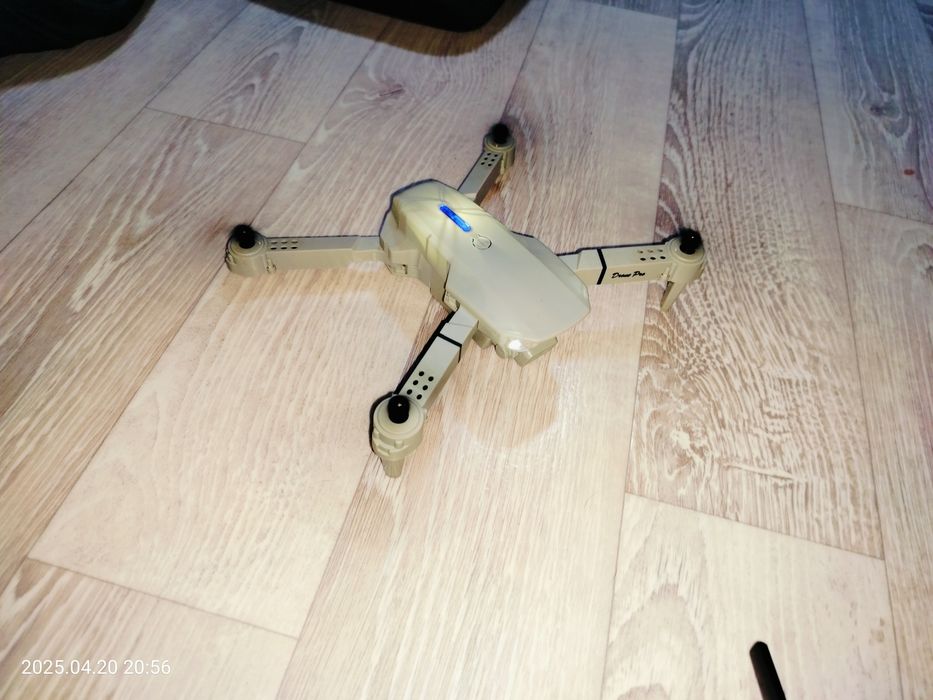 Дрон/квадрокоптер