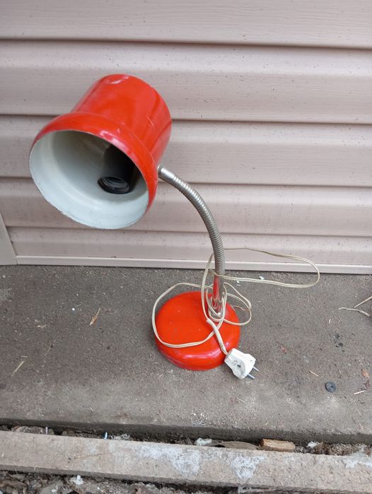 Светильник настольный