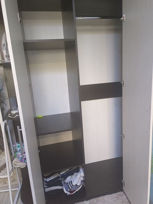 Продам  угловой шкаф