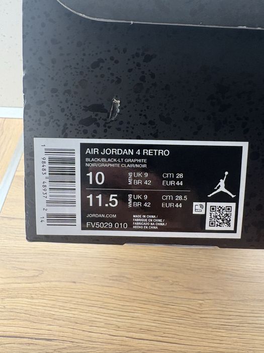 Jordan 4 Black Cat