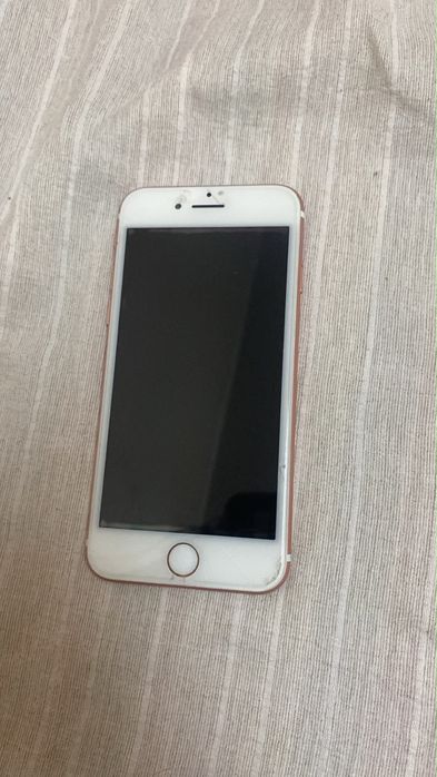 iPhone 7 в хорошем состаянии
