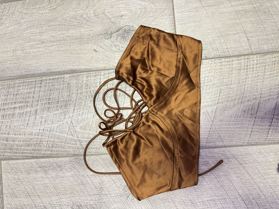 Потници и бюстиета