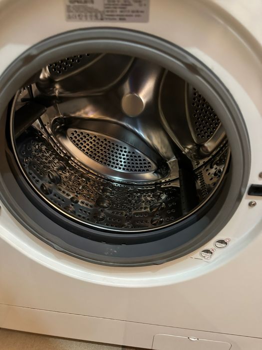 Стиральная машинка LG.