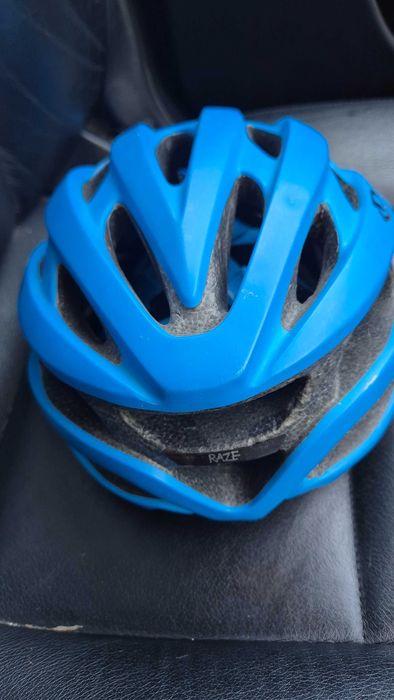 Детска велосипедна каска Giro Raze