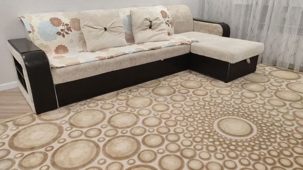 Продам диван угловой
