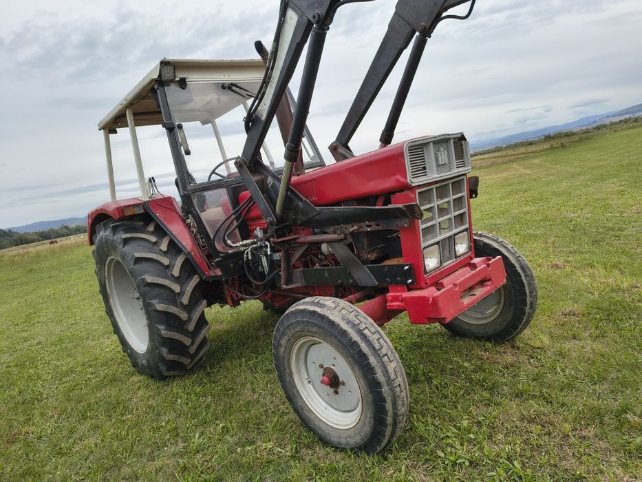 tractor  cu incarcator frontal