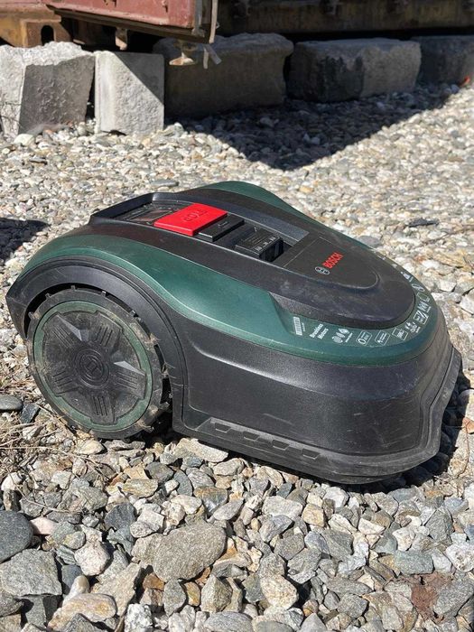 Robot de tuns iarba Bosch Indego S+ 500 (doar robotul)
