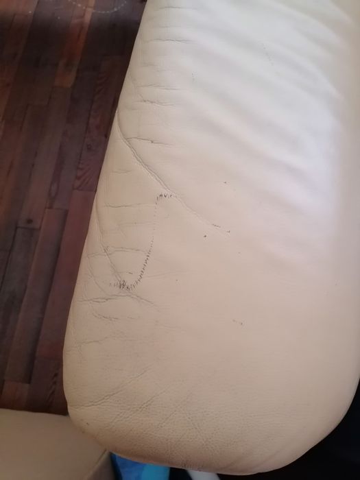 Кожен диван с два фотьойла