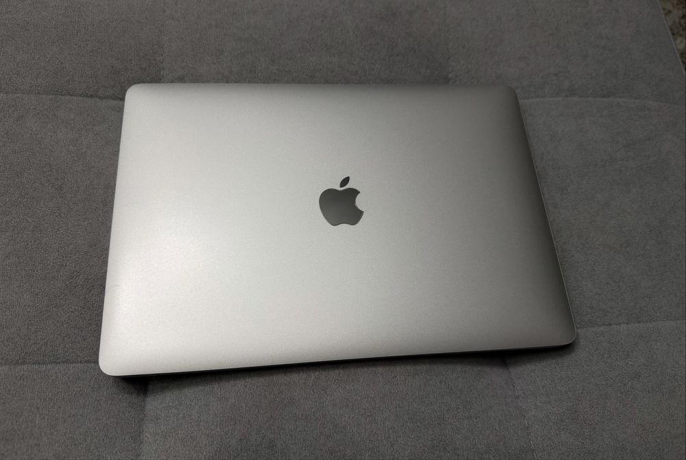 Продам Macbook air M1