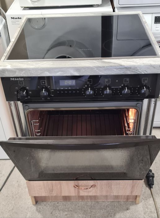 Фурна за вграждане с керамични котлони Miele H251
