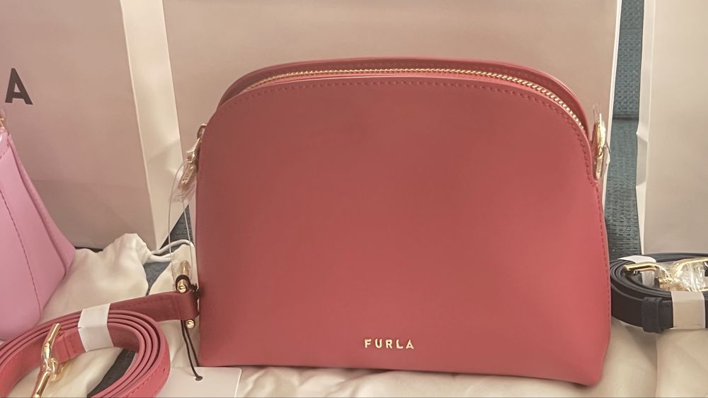 Furla Zelda crossbody bag.В три цвята.100% оригинал със сериен номер,етикети,care instructions,прахова торбичка(dust bag) подаръчен плик FURLA