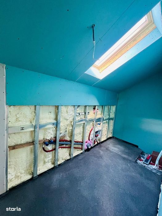 Casa finisata la cheie cu 5 camere in localitatea Santandrei