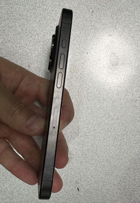 Iphone 15 pro 128/88% imeika bo’lmagan