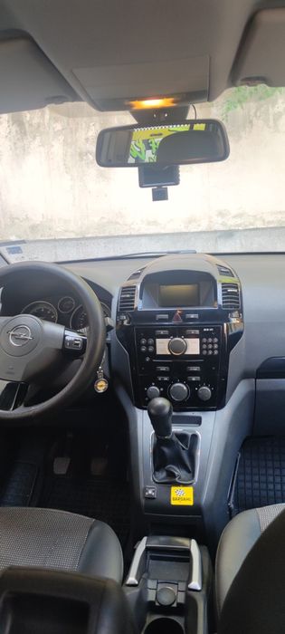 Продавам OPEL ZAFIRA 1.6