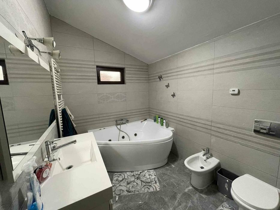 Vând casă în deta judetul timiș