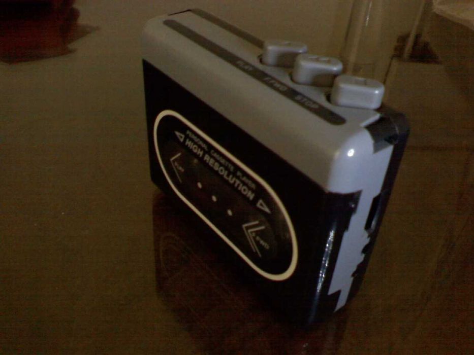 mini casetofon portabil foarte vechi