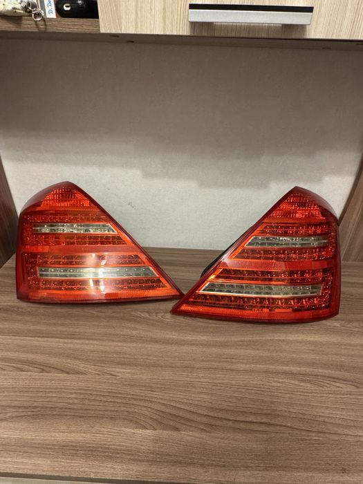 Продам фонари на мерс 221