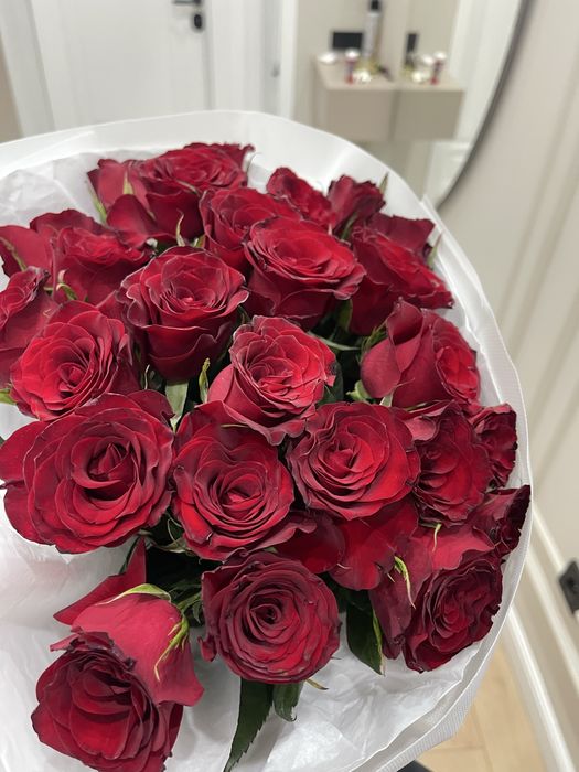 Продам розы 31 штук 80 см