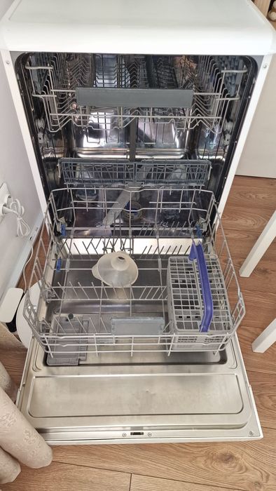 Mașina spalat vase Beko