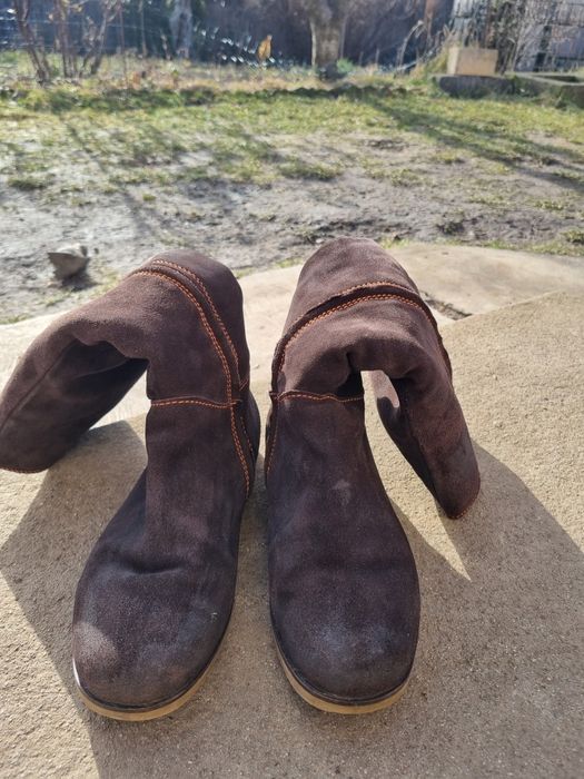 Cizme Emu piele intoarsa dublata cu lana