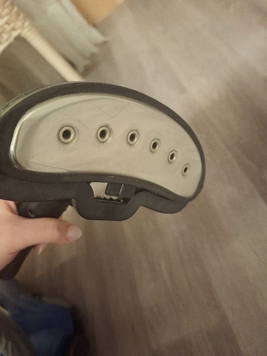 Продам НОВЫЙ паровой утюг