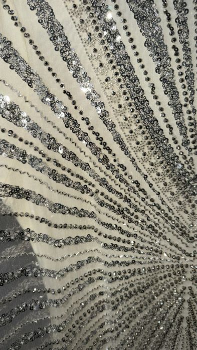 Платья на той, одевались только один раз