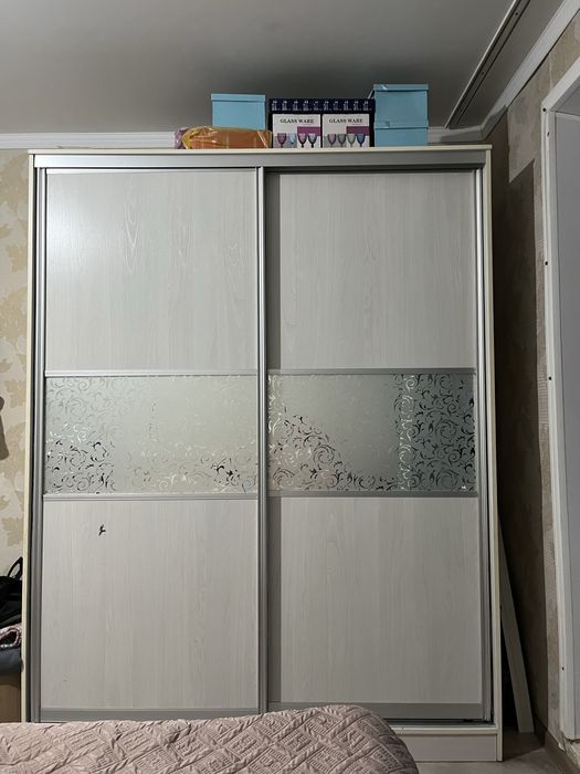 Продам срочно шкаф купе
